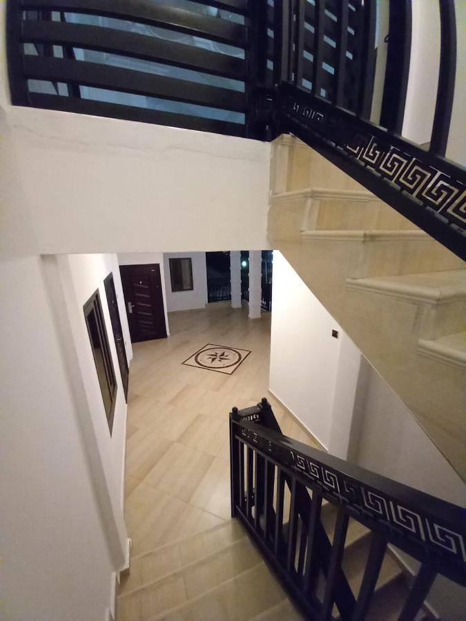 Baffour Apartments Adiebeba Exterior foto