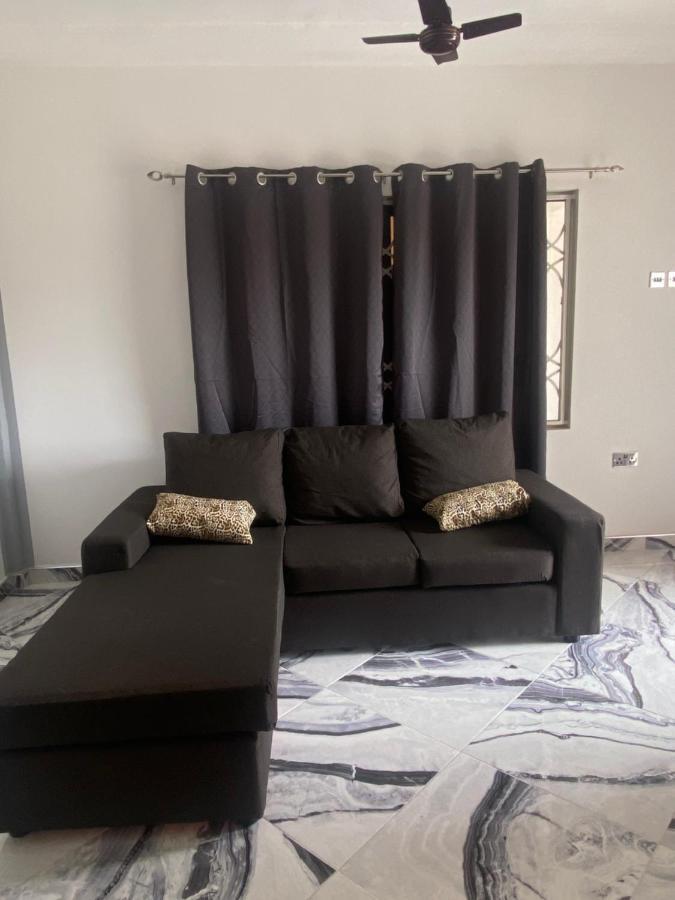 Baffour Apartments Adiebeba Exterior foto