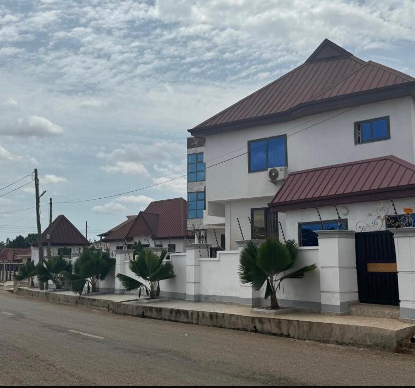 Baffour Apartments Adiebeba Exterior foto