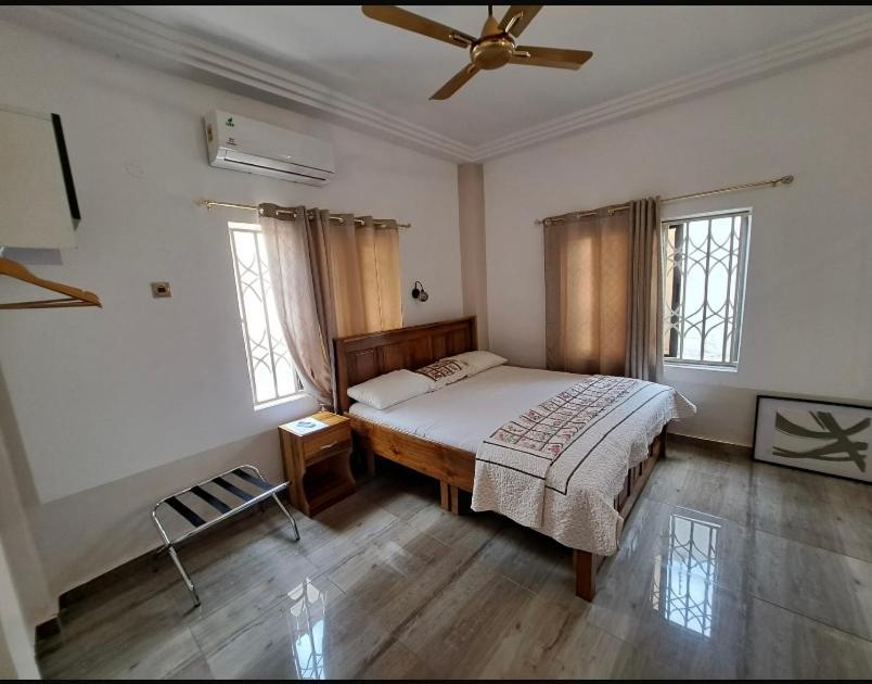 Baffour Apartments Adiebeba Exterior foto
